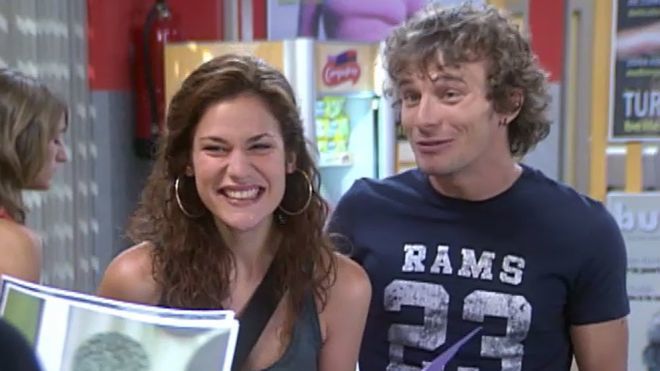 Temporada 2 Capítulo 281 - Álvaro se acuesta con otra mujer