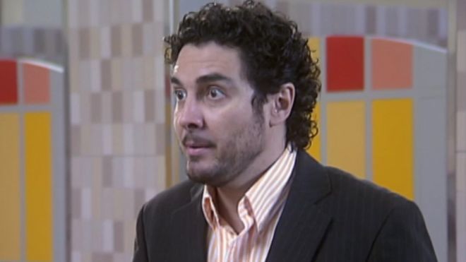 Temporada 2 Capítulo 328 - Gonzalo le para los pies a Diego