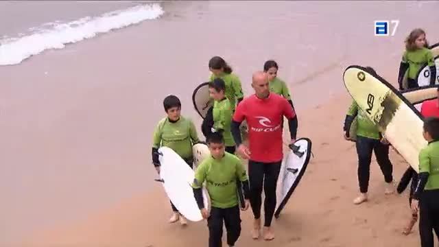 'Subidos a la ola del surf' y 'La cerveza astuariana pinta bien' (Sábado, 25-06-2016)