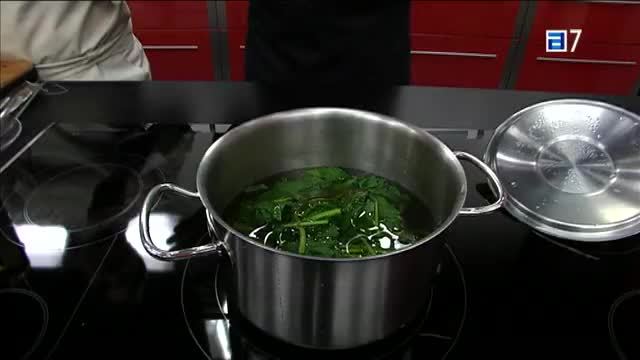 Lomos de bacalao confitado con salteado de grelos - Redifusión (Lunes, 12-03-2012)