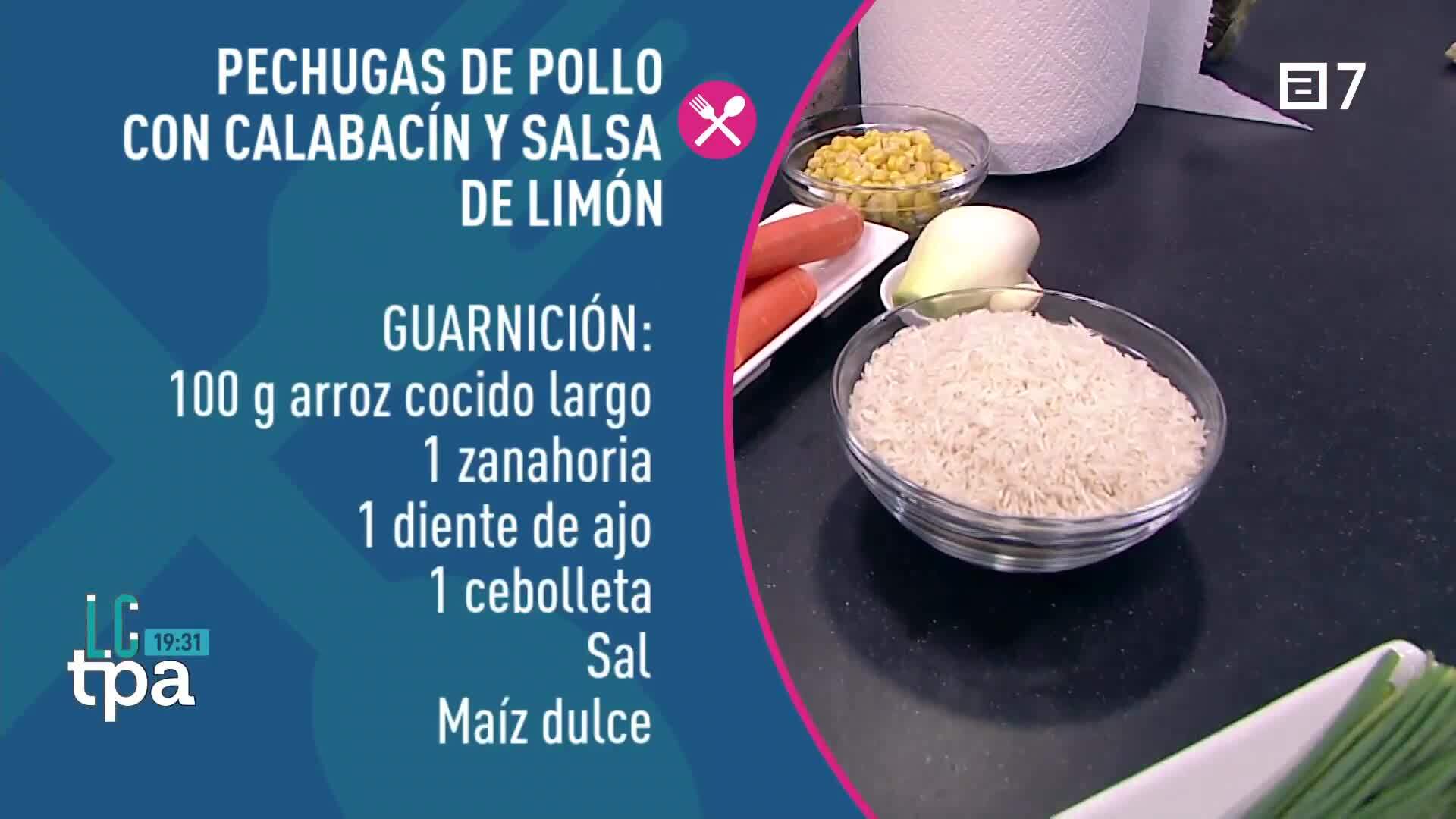 Pechugas de pollo encebolladas con calabacín y salsa de limón (Jueves, 15-02-2024)