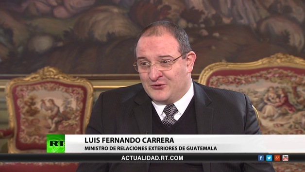 2013-11-28 - Entrevista con Luis Fernando Carrera, ministro de Relaciones Exteriores de Guatemala