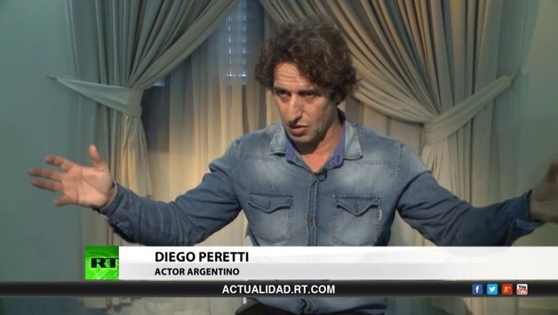 2013-12-19 - Entrevista con Diego Peretti, actor argentino