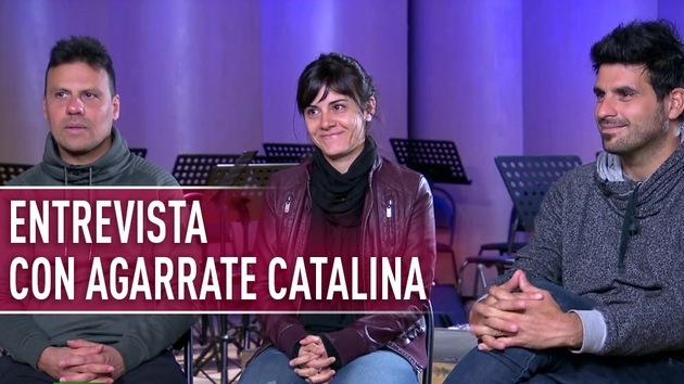 2014-10-25 - Entrevista con Agarrate Catalina, murga uruguaya