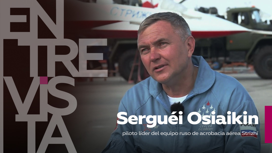2021-07-20 - Serguéi Osiaikin, piloto líder del equipo ruso de acrobacia aérea Strizhí: 