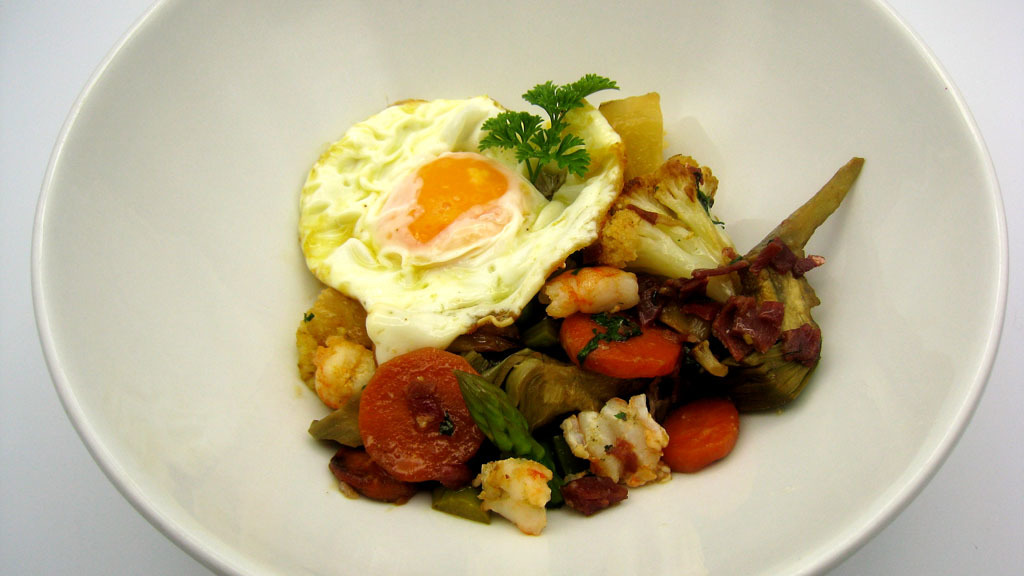 Menestra de verduras con langostinos y huevo (01/04/2020)