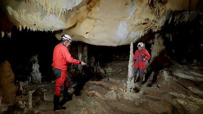 Los moradores de las cuevas