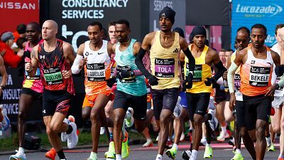 Maratón de Londres. Llegada Prueba Masculina y Femenina en silla de ruedas