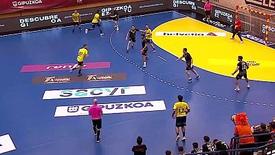 Copa del Rey. ¼ final: Bidasoa Irún - Bathco Torrelavega