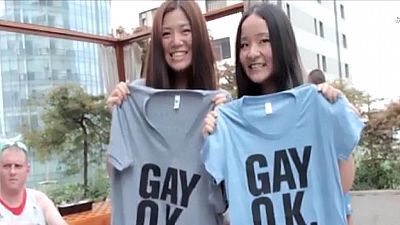 2.0 -   El colectivo gay se rebela en China contra Weibo; Las Kellys; El Secreto de Madrid...