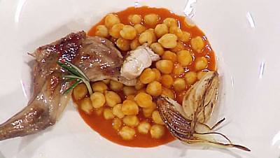 Garbanzos picantes con conejo