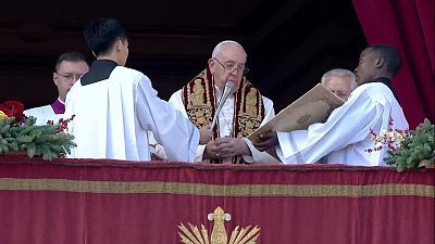 Misa de Navidad desde Bélgica, y bendición Urbi et Orbi desde Roma