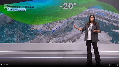 Ulleres de sol, rebequetes i paraigües imprescindibles per sortir de casa