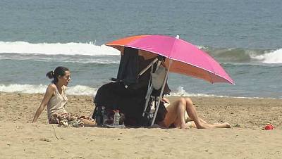 Descenso de temperaturas en el Cantábrico y viento fuerte en Canarias