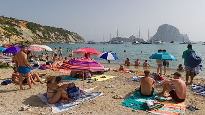 El calor da este sábado un respiro antes de dispararse de nuevo el lunes