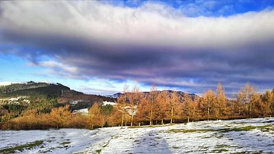 Heladas en amplias zonas del interior peninsular y Baleares. Viento fuerte en Ampurdán y norte de Baleares