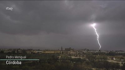 Intervalos de viento fuerte en Alborán, Ampurdán, Baleares y Canarias