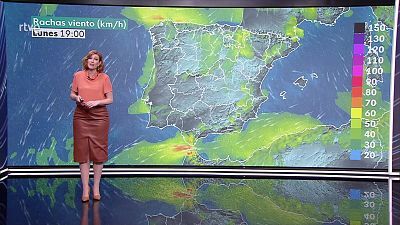 Intervalos de viento fuerte en el Ampurdán, Menorca, Pirineos, bajo Ebro y Estrecho