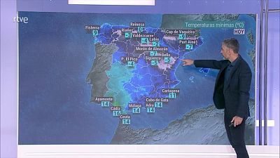 Intervalos de viento fuerte en la costa de Galicia, Estrecho, litoral de Granada y Almería y en Canarias. Rachas muy fuertes en Canarias