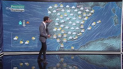 Intervalos de viento fuerte en la costa de Galicia y el entorno de la cordillera Cantábrica. Nieblas matinales en la cuenca del Ebro