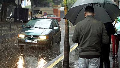 Lluvia en Canarias, viento en Girona y Menorca, y bajada de las temperaturas