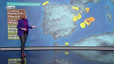 Nevadas débiles en cotas bajas del extremo norte peninsular, más importantes en el Pirineo oriental y cordillera Cantábrica