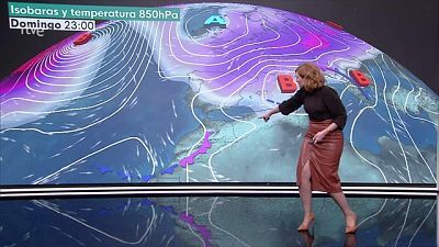 Precipitaciones localmente fuertes en el entorno del Estrecho. Intervalos de poniente fuerte en el entorno de Alborán.