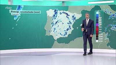 Tormentas y chubascos fuertes en el área cantábrica, sistema Ibérico, alto-medio Ebro, este de ambas mesetas e interiores del este y sureste peninsular y Extremadura.