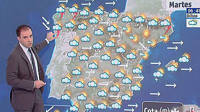 Viento fuerte en los litorales gallego y cantábrico con lluvias débiles en el resto del país