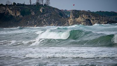 Viento fuerte o con intervalos de fuerte en el litoral de Galicia