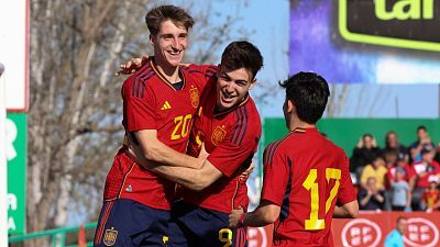 España golea a Ucrania y se clasifica para el Europeo sub-19