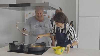La Sílvia Abril cuina calamars farcits amb xocolata