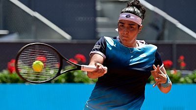 Tenis - WTA Mutua Madrid Open 2022. 1ª Semifinal: E. Aleksandrova - O. Jabeur