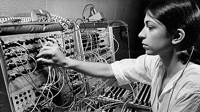 ELLAS HACEN RUIDO. Una historia de la música electrónica desde la perspectiva de género