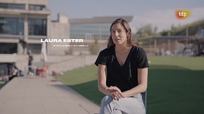 r - Ona Carbonell y Laura Ester “Las reinas del agua”