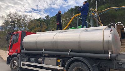 Perdiendo agua por un tubo