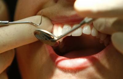 El intrusismo es uno de los problemas más graves que tiene el colectivo de dentistas en España