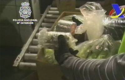 La Policía investiga cómo llegaron a varios supermercados paquetes de cocaína entre plátanos