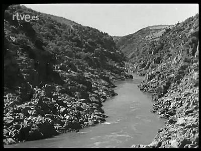 LA PRESA Y EL EMBALSE