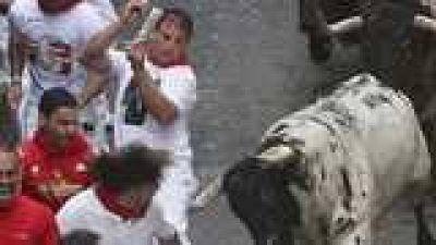 Vive San Fermín 2014 - Primer encierro San Fermín 2014. Los Torrestrella dejan un herido.