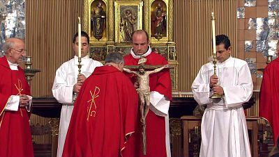 Semana Santa 2024 - Santos Oficios: Triduo Pascual. Celebración de la Pasión del Señor