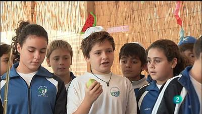 Bajo un techo de cañas