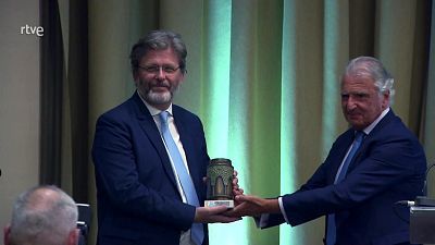 La FCJE otorga el premio 'Senador Ángel Pulido'