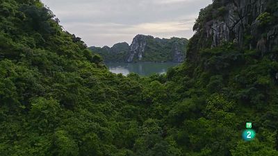 Grans Documentals - Meravelles immortals del planeta Terra:  La badia de Ha Long