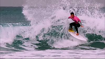 Mujer y deporte - 'El Surf es cosa de chicas'
