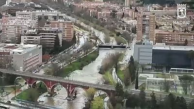 21 horas - 21/03/25