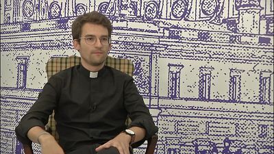 Yo estoy en medio de vosotros como el que sirve