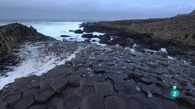 Irlanda del Nord: Verds perpetus, blaus profunds