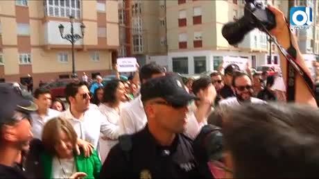 Temporada 1 Número 630 / 14/05/2015 Delphi protesta acto PSOE