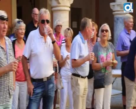 Temporada 2 Número 427 / 09/11/2015 Visita turistas suecos